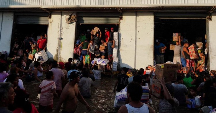Looting breaks out in Acapulco after 165mph Hurricane Otis rips city to shreds