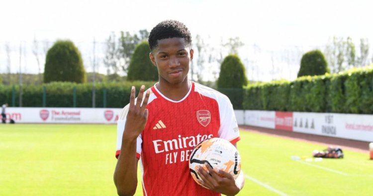 Arsenal call up 15-year-old wonderkid to first-team training