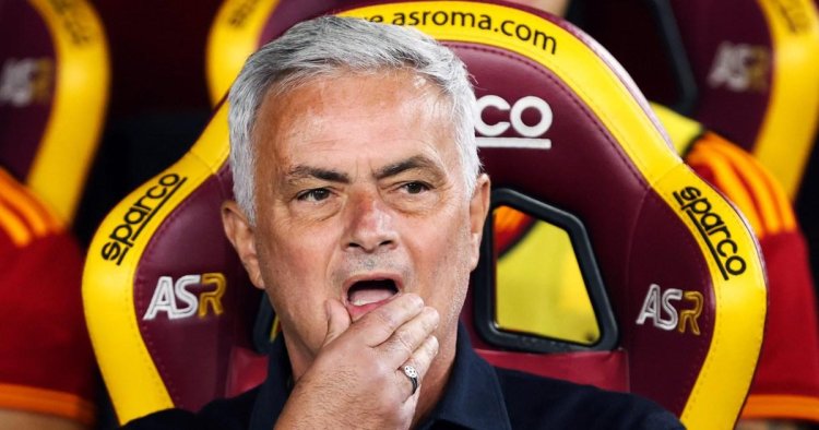 Jose Mourinho blasts all but one Roma player after Europa League defeat