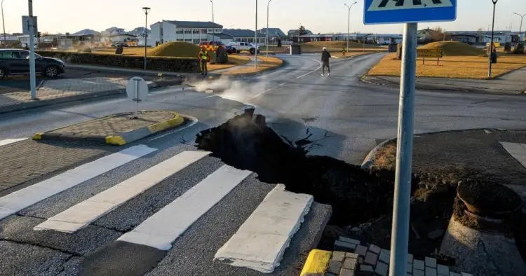 Iceland volcano latest news: Eruption threat ‘imminent’ as magma spreads and earthquakes make ‘ghost town’