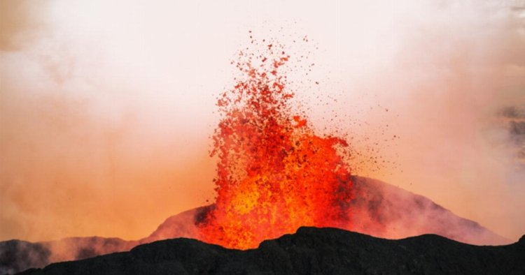 Is it safe to travel to Iceland with the volcano eruption threat?