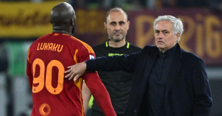 Jose Mourinho blanks the media after Romelu Lukaku red card for horror challenge