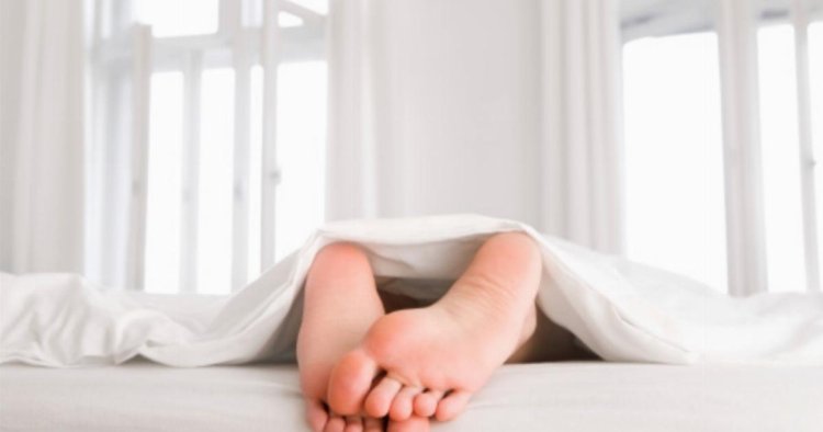 Baby it’s cold outside, but this is why you should sleep naked even in winter