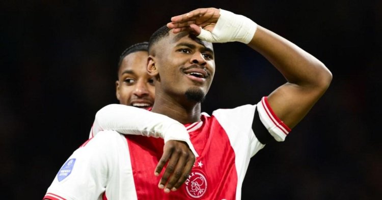 Arsenal considering January raid on Ajax for 17-year-old to complement Jurrien Timber