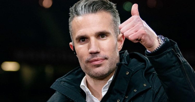 Rasmus Hojlund requested one-on-one chat with Robin van Persie at Manchester United’s training ground