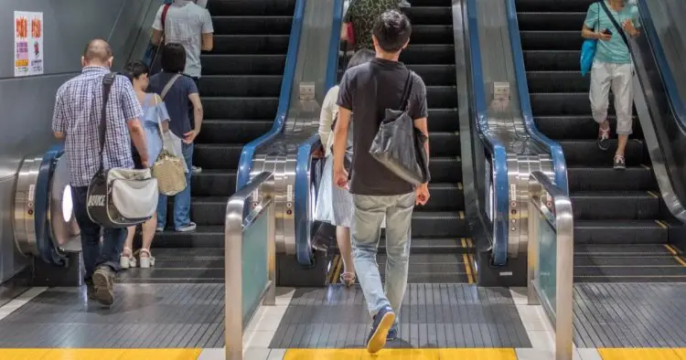 Man dies after his suit jacket got caught in an escalator