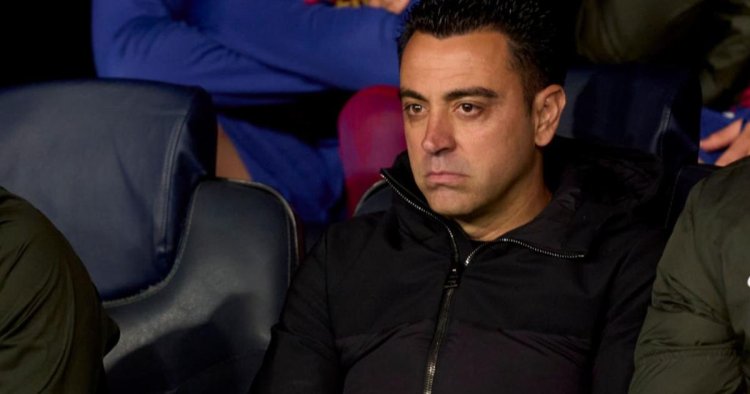 Arsenal fans remind Xavi of Robin van Persie scandal after Barcelona crash out of Champions League